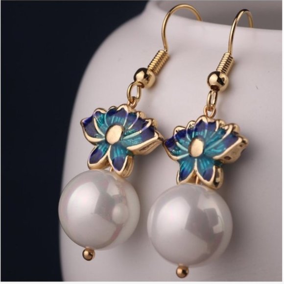 NEW Spiritual Lotus Flower Earrings - Picture 6 of 14